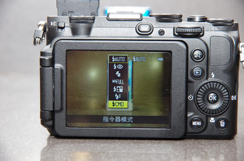 隨身型、專業魂， Nikon Coolpix P7700 動手玩