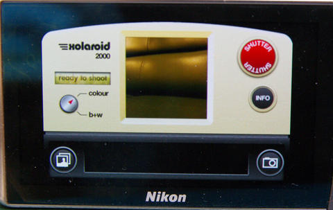 結合 Android 的可能性之獸， Nikon S800c 動手玩