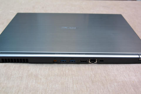 出相入將！續航、效能、可攜皆可兼顧的 Acer Timeline Ultra M5-481TG