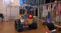 為了癌症兒童而誕生的瓦力 WALL-E 機器人