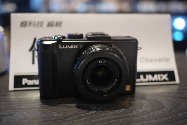 Panasonic LUMIX DMC-LX7 應用展開始預購，預購價 16,900 元，最快八月底上市