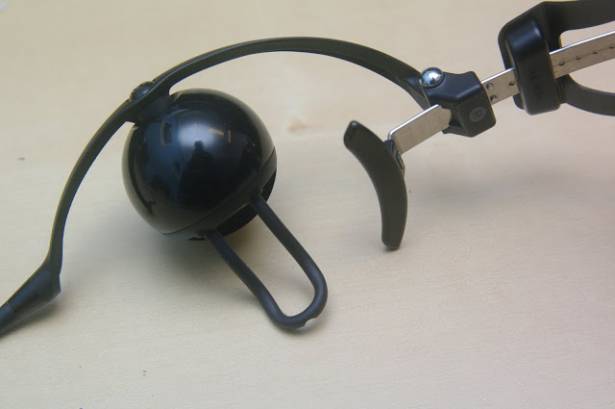 一代經典的 Sony FPR-V1 頭戴式耳機（還是喇叭）動手玩
