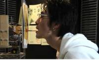 日本研發出安全之吻機器版，一嚐青澀酸甜的親吻滋味