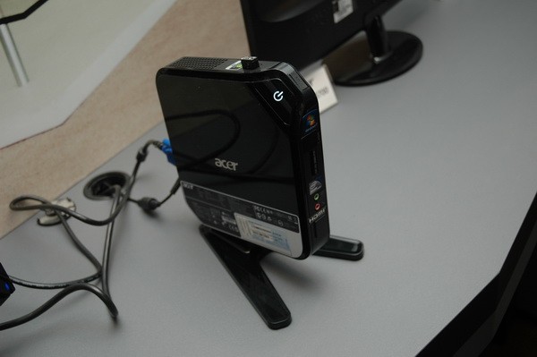 Acer以「雲端」為題，發表 Revo RL100 客廳電腦