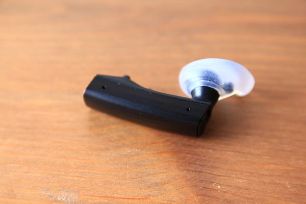 「開箱」第二代Jawbone Era——設計感十足、簡單易用的藍牙耳機