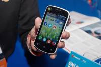 MWC 2014 ：見證 25 美金 Firefox OS 手機的奇蹟瞬間，並與 Mozilla 閒