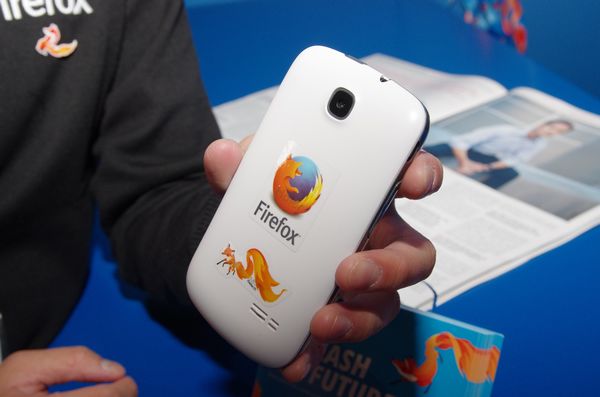 MWC 2014 ：見證 25 美金 Firefox OS 手機的奇蹟瞬間，並與 Mozilla 閒聊 Firefox OS 發展策略與展望