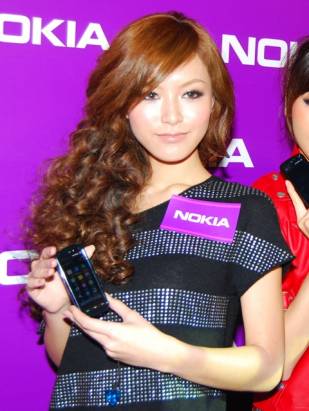 Nokia 5800 香港發佈會美女圖(餘下可見人的照片)