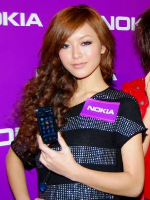 Nokia 5800 香港發佈會美女圖(餘下可見人的照片)