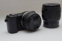 延續 NEX-3 小巧血脈並導入高階電子系統， Sony A5000 相機動手玩