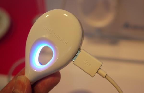 Computex 2014：台達電推出讓你邊充電邊玩手機的LifeHub延長型USB電源分享器