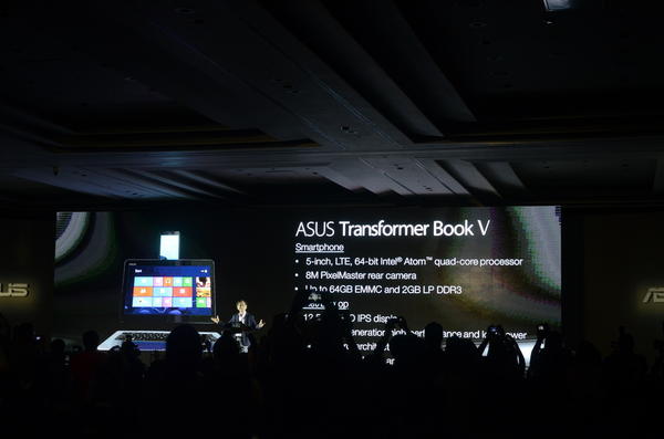 Computex 2014：終極變形！華碩 Transformer Book V通吃登場，可以當手機，可以當平板又可以當筆電，超級五合一應用