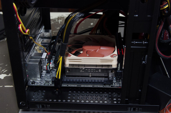 AMD 邁入 HSA 架構的第一世代 APU ， AMD Kaveri APU 桌上型平台動手玩