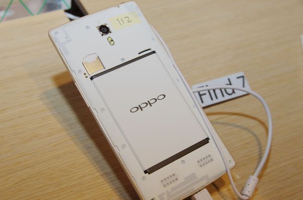 具 2K 螢幕與專利高速充電技術， OPPO Find 7 在台推出