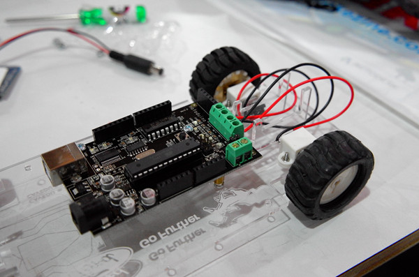結合 3D 列印與 Arduino ，福特在 MakerFaire 讓參與者體驗如何簡單做出遙控車