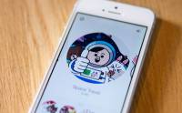 LINE 超好玩新 App: “Selfie Sticker” 讓你自拍變身搞怪 LINE 貼紙