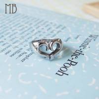 【MB流行鋼飾】精緻系列「擁抱愛心」白鋼戒指
