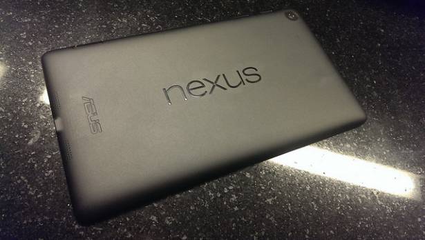 首台無線充電平板機皇 Google NEXUS 7