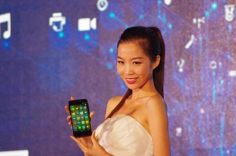 首款基於 QRD 平台的 TD-LTE 手機天語大黃蜂 4G 正式發表