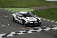 這不是黑科技！ Audi 以新款 RS 7 Concept 在賽道展示精準的無人自動駕駛技術