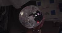 太空人把GoPro放在水球裡自拍…