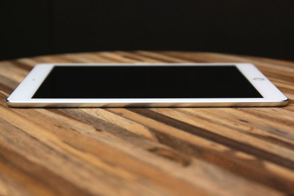 「開箱」iPad Air 2——第六代iPad，更輕更薄、加入Touch ID