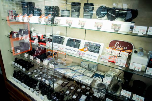[攝影小教室] 到日本買二手相機與鏡頭吧！台日價差讓你坐飛機去買都還有剩呢！