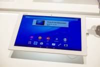 MWC 2015 ： Sony Xperia Z4 Tablet 與 M4 Aqua 動眼看