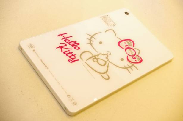 甜蜜 Kitty 夢幻結合，捷元推出 GenPad 8 Hello Kitty 限定版 Windows 8 平板