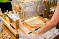 面白日本] 日本 Maker Faire Tokyo 特輯：純機械的浪漫（上）木製全自動大豆選豆機