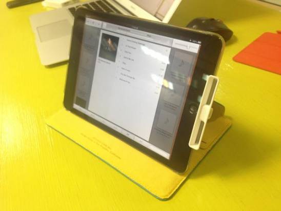 讓 iPad mini 聲音不會悶悶的絨布皮套 Cube Z-Case