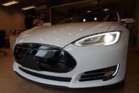 Go Park Yourself 成真！ Tesla 將透過更新使 Model S Model X 可自動停入車庫