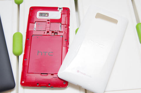 HTC 與中華電信延續蝴蝶與渴望熱潮，推出 Butterfly s 以及 Desire 600