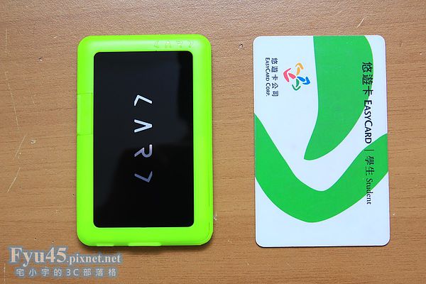 【分享】麻雀雖小，五臟俱全——Card Phone CM1超輕薄的名片機