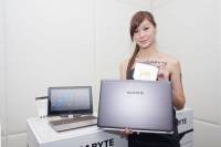 技嘉搶在 Computex 前展出重點筆電產品，主打僅 2.1 公分電競機種 P35K