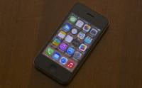 iPhone 4「不光榮」退役 Apple 突然終止減價發售